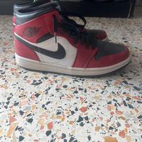 Jordan 1 mid chicago 42.5