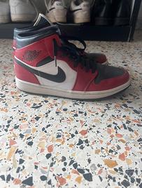 Jordan 1 mid chicago 42.5