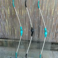 ARCHI, PISTOLA, LAMPADE. 