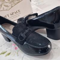 Scarpa donna classica nero lucido n.36