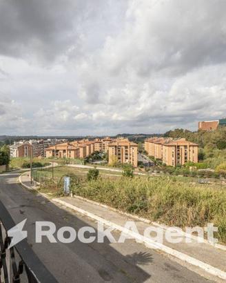 PORZIONE BIFAMILIARE MAGLIANA/MURATELLA DIVISIBILE