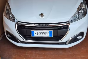 Peugeot  208