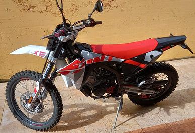 Moto FANTIC XEF PERFORMANCE 125 4 t