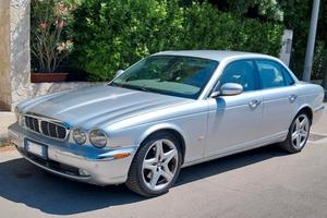 Auto Jaguar Sovereign XJ 2006