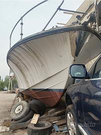 Barca a motore Coroner