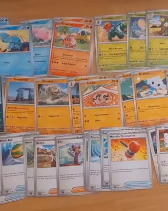 Pokemon Scarlatto Violetto Set quasi completo