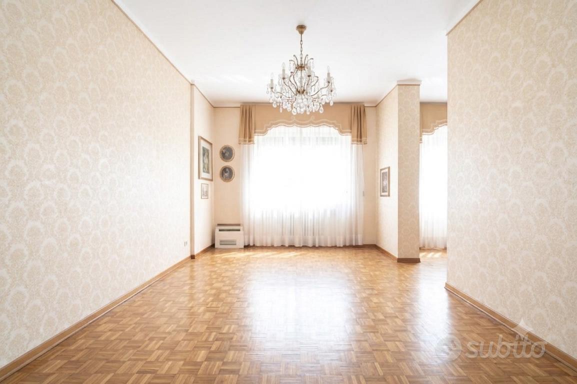 Apartment in Torino, Santa Rita, Circoscrizione 2 - Altro