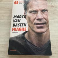 Libro “Marco van basten Fragile”