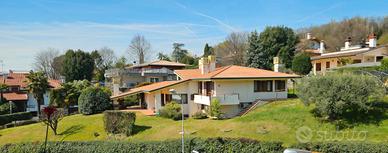 Esclusiva villa in collina - Montebelluna 
