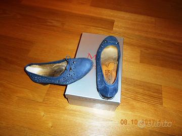 Scarpa da donna tipo ballerina marca MISS CLAIR