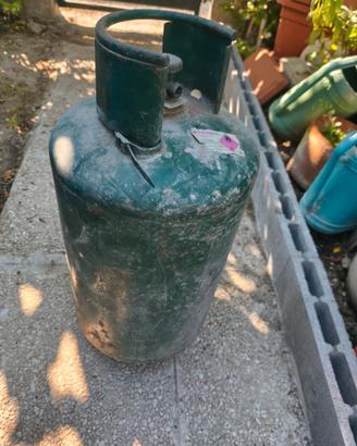 Bombola con ancora gas