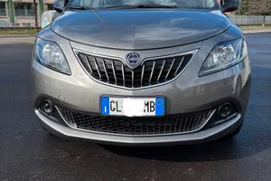 Lancia Ypsilon hybrid