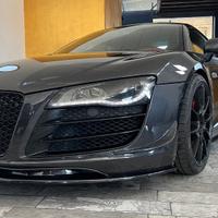 AUDI R8 5.2 V10 FSI quattro R tronic