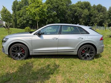 AUDI Q8 S Line Plus 60 TFSI Quattro Tiptronic 2022
