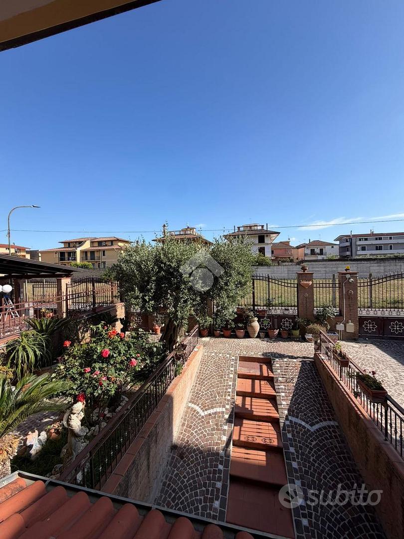 VILLA SINGOLA A CESA - Vista 4