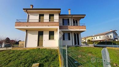 Bifamiliare al grezzo ad Agna