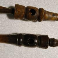 Due cannelle per spillare vino dalle botti