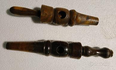 Due cannelle per spillare vino dalle botti