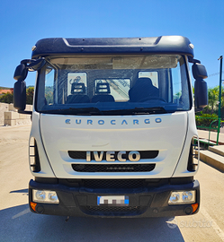 Eurocargo 75e16 ribaltabile trilaterale con grù