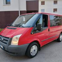 Ford Transit 2.2 TDCi/85 9 posti con clima bizona.
