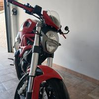 Ducati Monster 696 - 2011