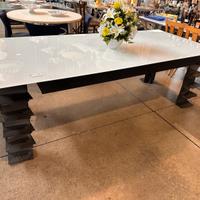 Tavolo design in vetro base ferro