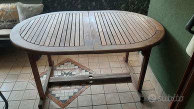 Tavolo in legno da esterno/giardino