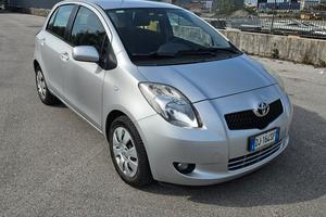 TOYOTA YARIS 1.0 benzina 69cv 51kw ok neopatentati