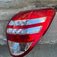 Fanalino stop Rav 4 del 2011