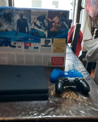 PlayStation 4 slim 1 TB