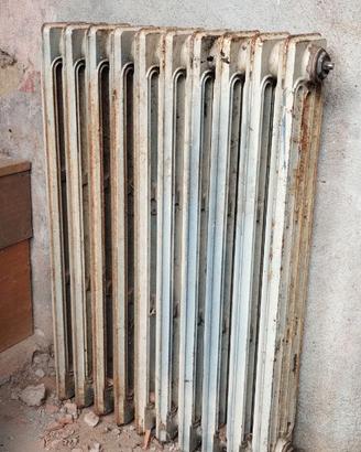 termosifone in ghisa vintage
