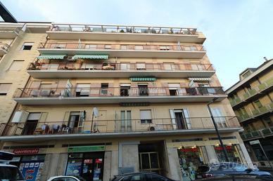 Ampia metratura centralissima con soffitta e balc