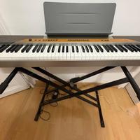 tastiera - pianola elettrica Casio con cavalletto