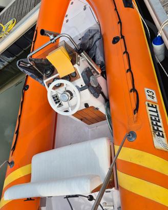  per cambio modello gommone metri  4 ,80 marc