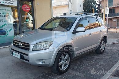 TOYOTA RAV4 2.2 D-4D 177 CV Luxury