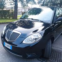 LANCIA YPSILON 1.2  con solo 108.000 km. 
