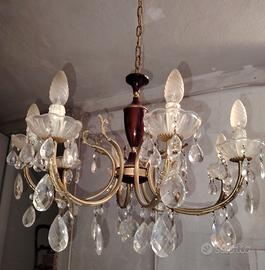 Lampadario con gocce in cristallo