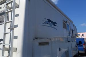 LAIKA KREOS 3001 - 2006 - 80.000 KM