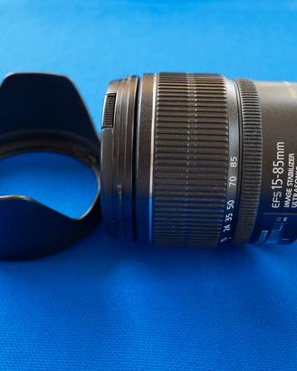 Canon EF-S 15-85mm f/3.5-5.6 IS USM