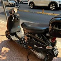 Vespa 50 et 2