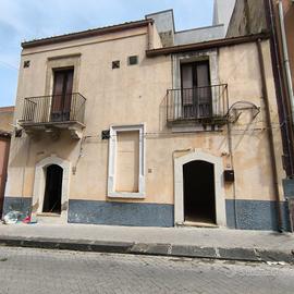 Centro Storico: Immobile da Ristrutturare