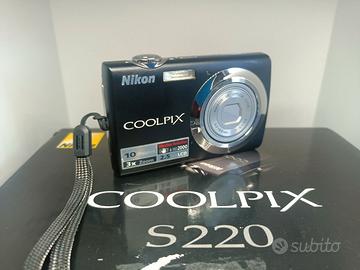 Nikon Coolpix S220