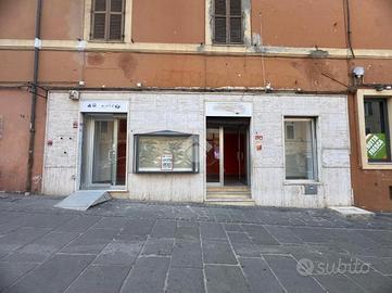 NEGOZIO A GENZANO DI ROMA