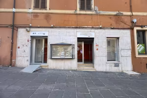 NEGOZIO A GENZANO DI ROMA
