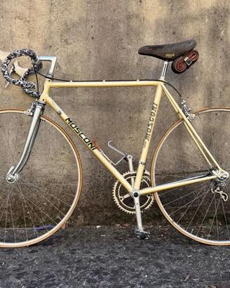 Bici da corsa artigianale francese