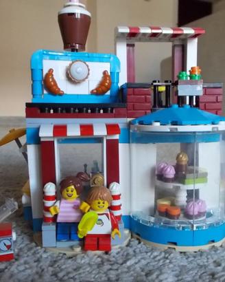 LEGO Creator 31077 — Negozio Dolci RIBASSATO