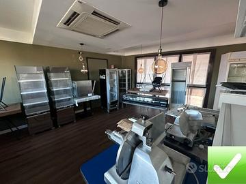 Locale Commerciale C1 Spirito Santo 105 Mq