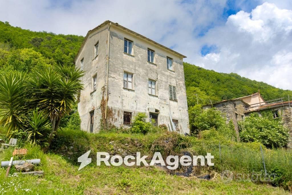 Rustico / Casale di 250 m² con più di 5 locali a S - Vista 4