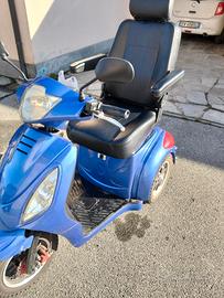 scooter elettrico per disabili/anziani.