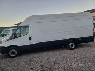 Iveco daily furgone lungo